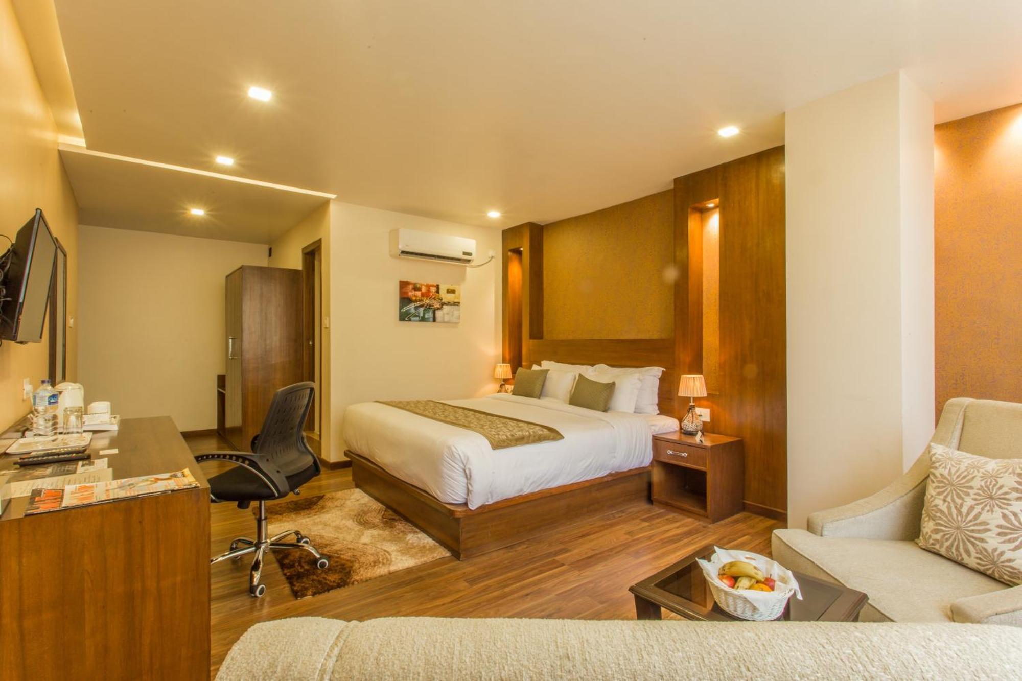 Yatri Suites And Spa Kathmandu Exterior foto