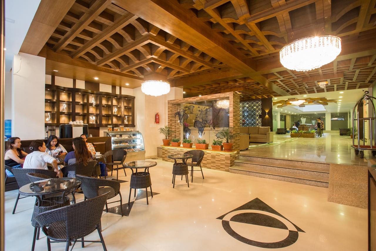 Yatri Suites And Spa Kathmandu Exterior foto