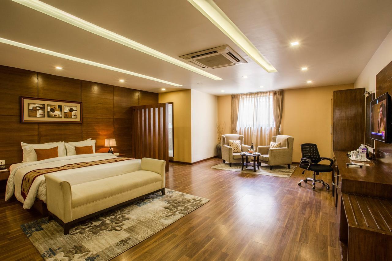 Yatri Suites And Spa Kathmandu Exterior foto